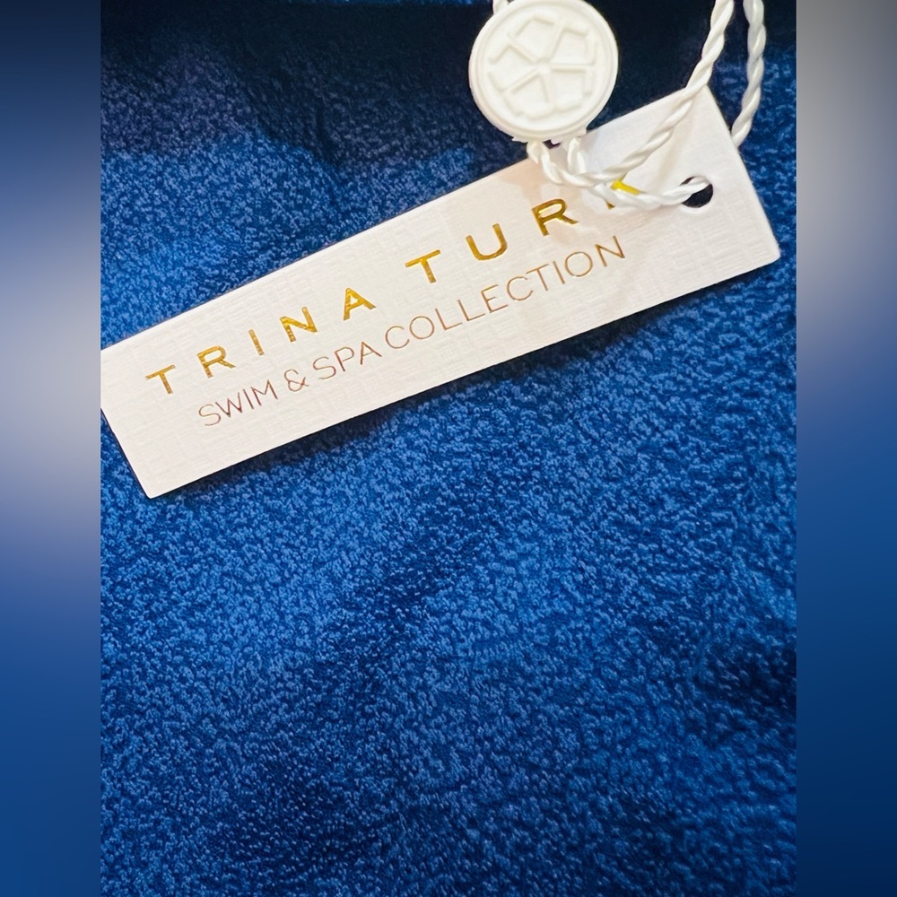 NWT TRINA TURK $98 MSRP Women’s Navy & White Court Side Mini Skirt Swim Cover - Picture 7 of 9